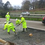 Avanza construcción de la vía Gualaceo - Limón